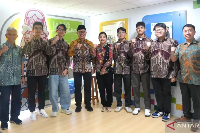 Kemendikdasmen Kirim 4 Siswa ke Olimpiade Informatika Internasional
