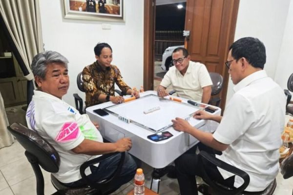 Sekjen KKKS Karding Klarifikasi Foto Raja Juli dan Azis Wellang
